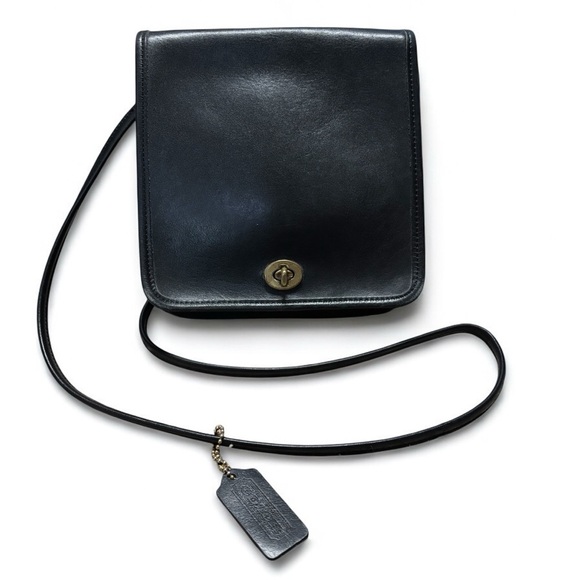 Vintage Coach Black Leather Compact Crossbody Bag Turn Lock 04B-9620 USA 90s - Picture 1 of 15
